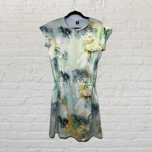 Helly Hansen moisture wicking Dress